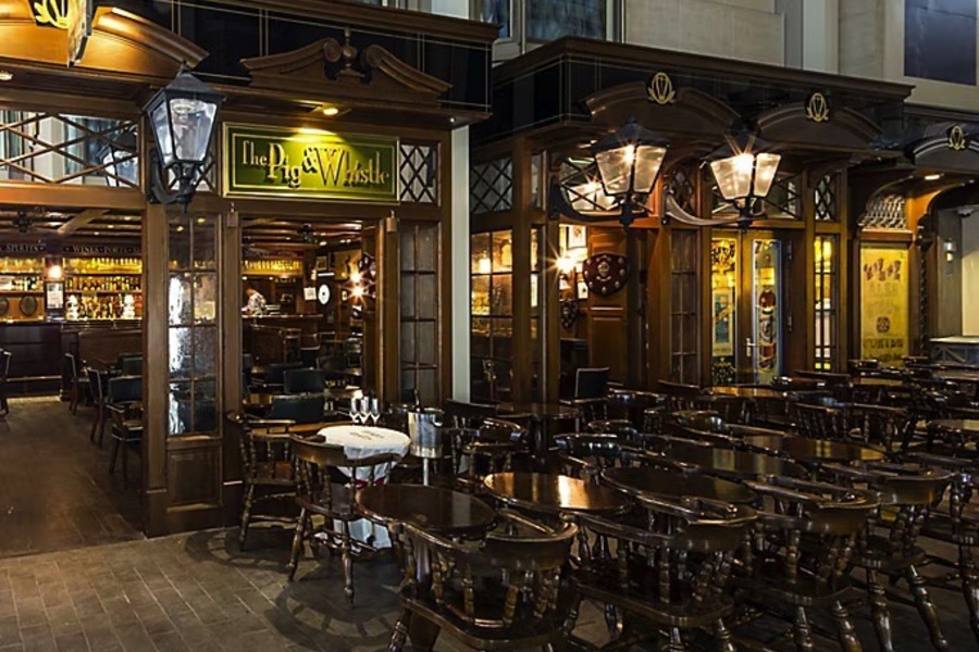 RCI, English Pub 4.jpg